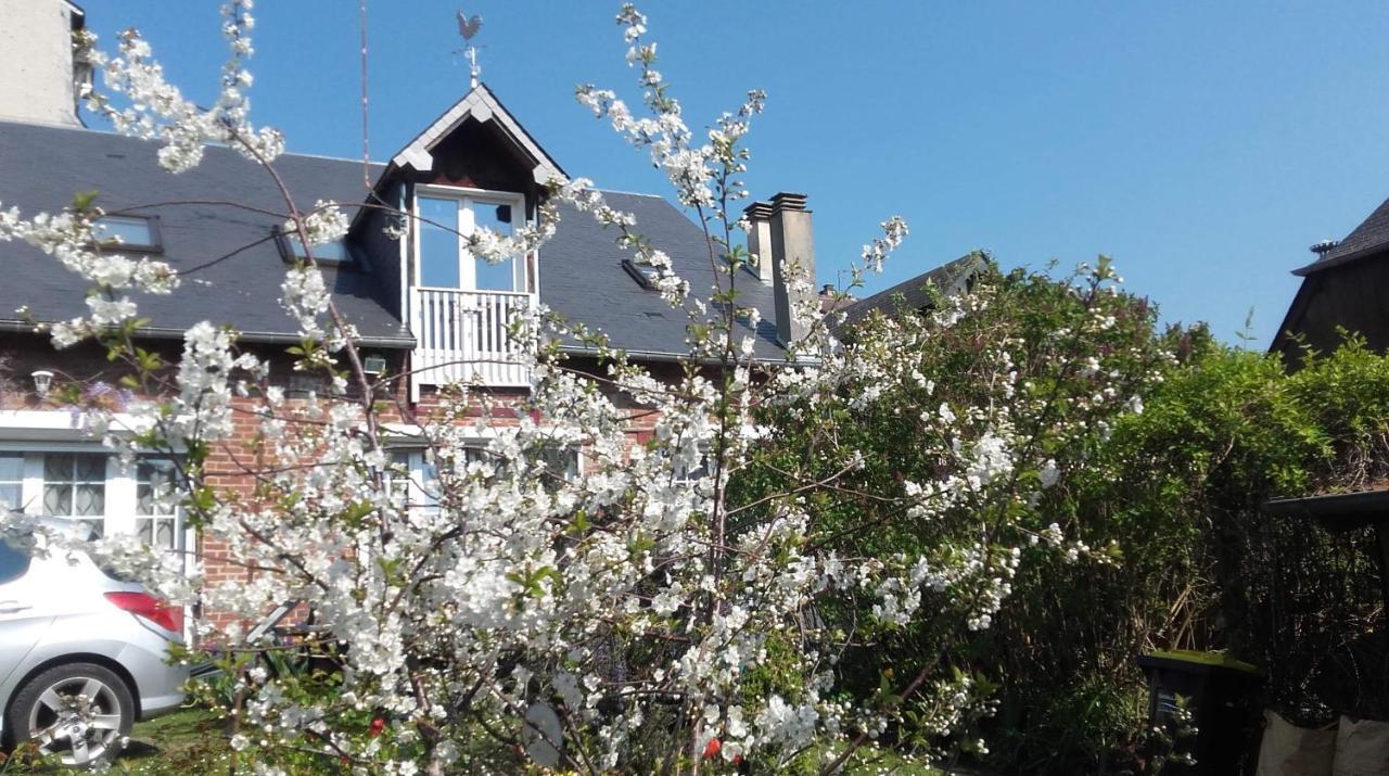 Vacances Paisibles Sur La Cote Fleurie. Trouville-sur-Mer Kültér fotó